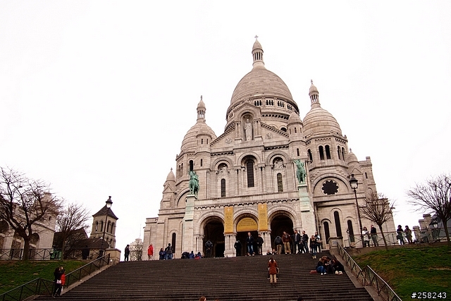 【西西分享】法國DAY8~10-巴黎Paris(蒙馬特、聖心堂、精品街、蝸牛餐)