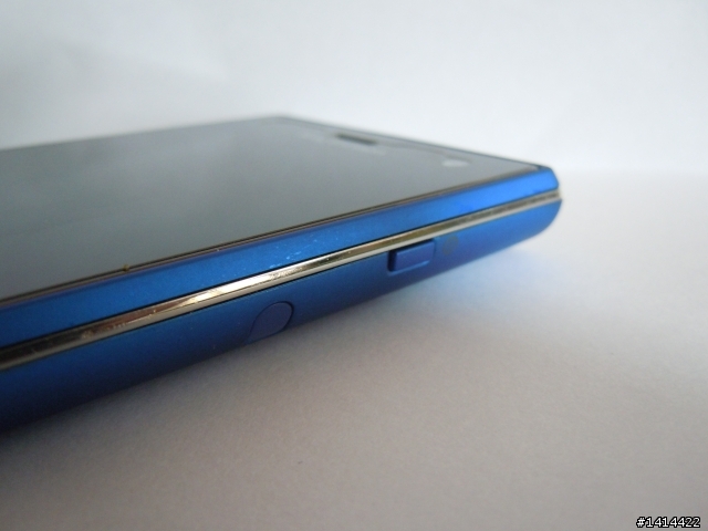 SONYERICSSON XPERIA ACRO HD ( SO-03D ) 藍色開箱