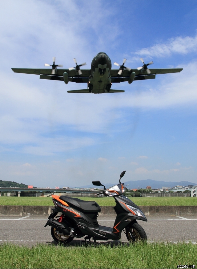 『開箱』NEW FIGHTER ZR 特仕消光灰