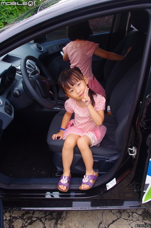 Ford Fiesta 24小時免費開回家-開車回老家..