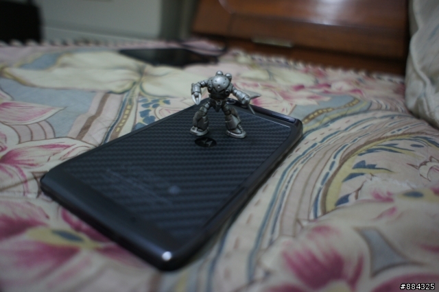 【開箱】MOTORALA RAZR 雙黑刃