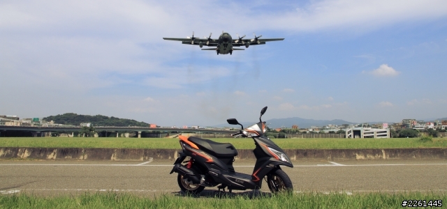 『開箱』NEW FIGHTER ZR 特仕消光灰