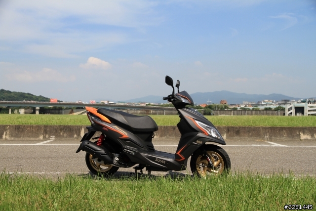 『開箱』NEW FIGHTER ZR 特仕消光灰