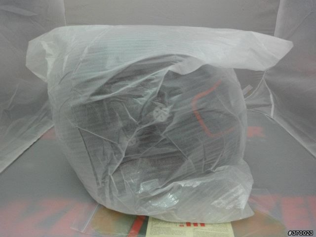 開箱 ~ 超級輕(1350 #L) ~ 比利時Lazer Monaco碳纤纖可樂帽 ~ 亞洲頭型