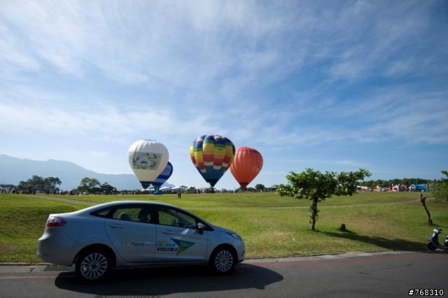 Ford Fiesta 免費開24小時 Fun去台東鹿野高台 五彩繽紛熱氣球之旅~