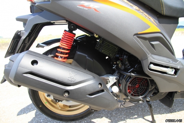 『開箱』NEW FIGHTER ZR 特仕消光灰