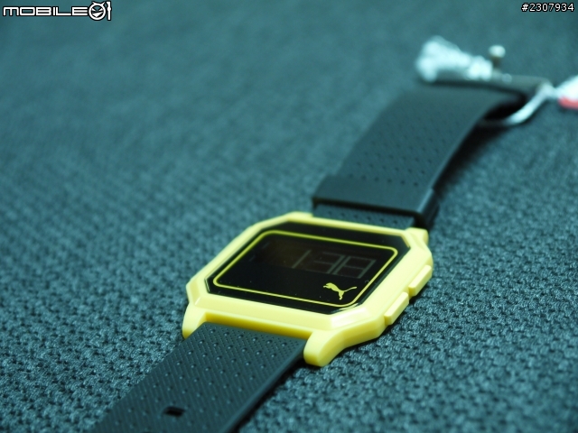 PUMA超輕量化電子錶開箱