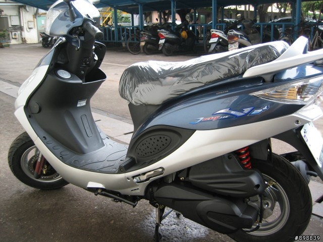 KYMCO V2+ 碟煞飛旋踏板 簡圖