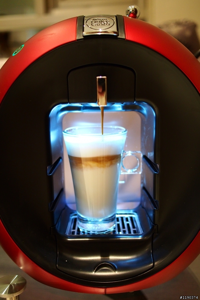 我的超級夢幻逸品!Nescafe Dolce Gusto Circolo膠囊咖啡機開箱記