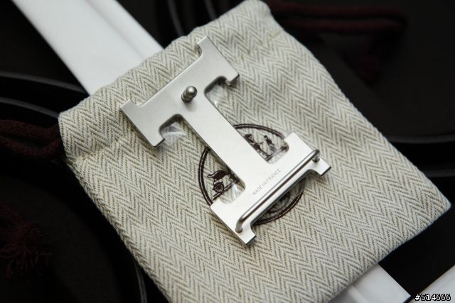 殘酷對決(上):皮件工藝之法國vs西班牙--Hermes & LOEWE "Reversible Strap"