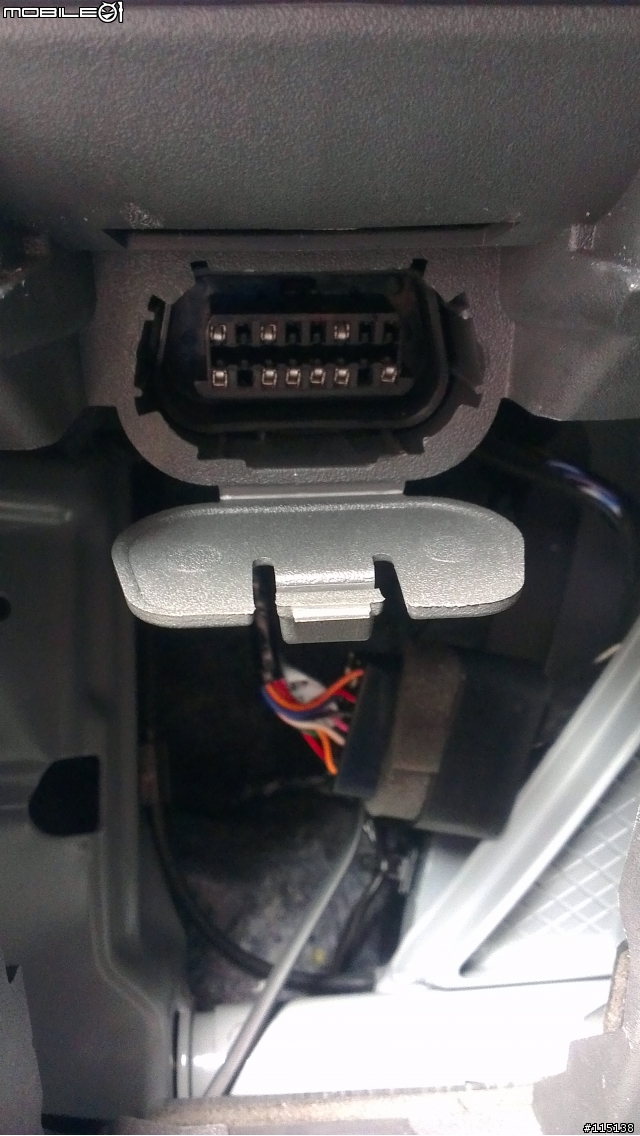 Mondeo Ecoboost 安裝 HUD 開箱文