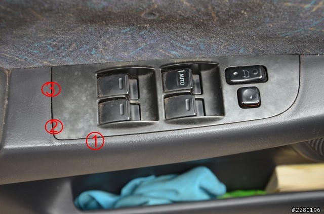 TOYOTA PERMIO 駕駛座中控鎖檢修(DIY)