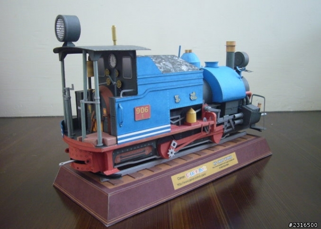 自製模型展示盒 (為了第一次做的紙模型 : 蒸汽火車)
