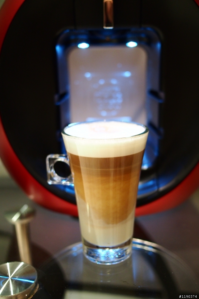 我的超級夢幻逸品!Nescafe Dolce Gusto Circolo膠囊咖啡機開箱記