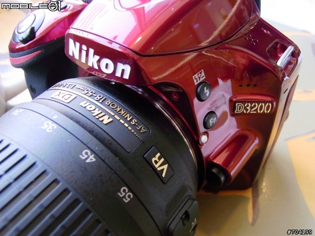 【不專業開箱文】Nikon D3200紅色