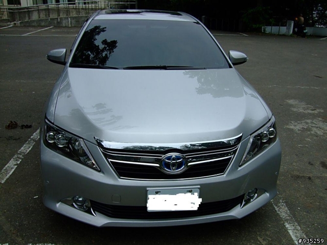 CAMRY HYBRID V 開箱 . 油耗居然只有10.3 == 滿三年 更新