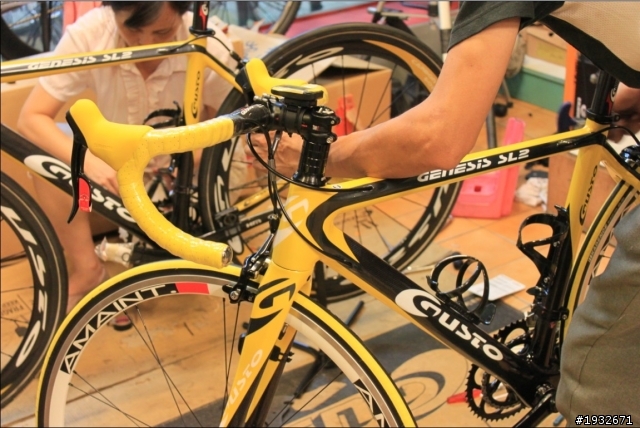 高士特GUSTO SL2(開箱文)-中壢崇越單車