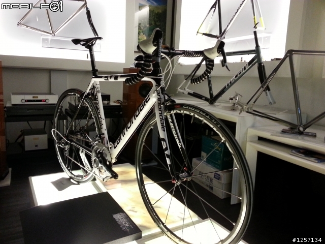 Cannondale Super Six EVO (黑白配色) - 我的第三台公路車分享