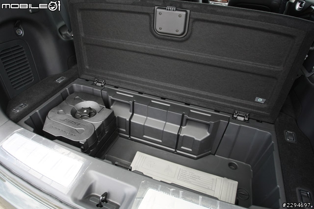打造豪華7人休旅安全基準 Infiniti JX35 AWD