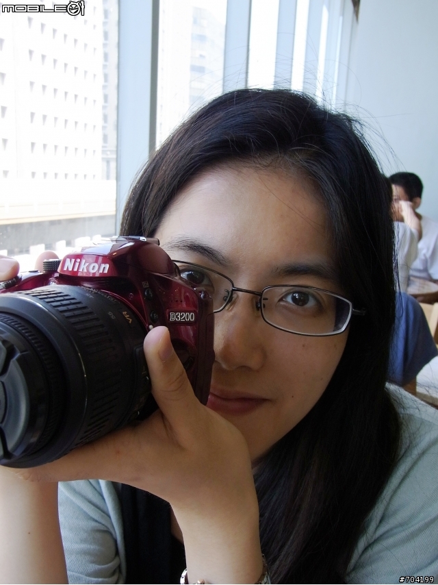 【不專業開箱文】Nikon D3200紅色