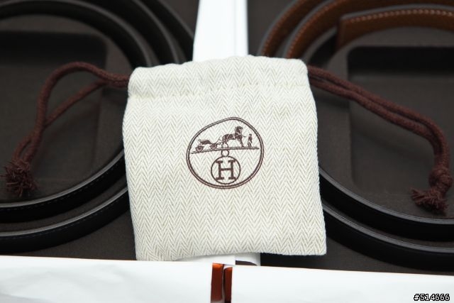 殘酷對決(上):皮件工藝之法國vs西班牙--Hermes & LOEWE "Reversible Strap"