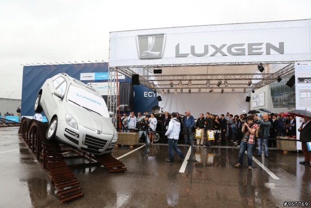 【LUXGEN俄羅斯車展照片】圖有點多......
