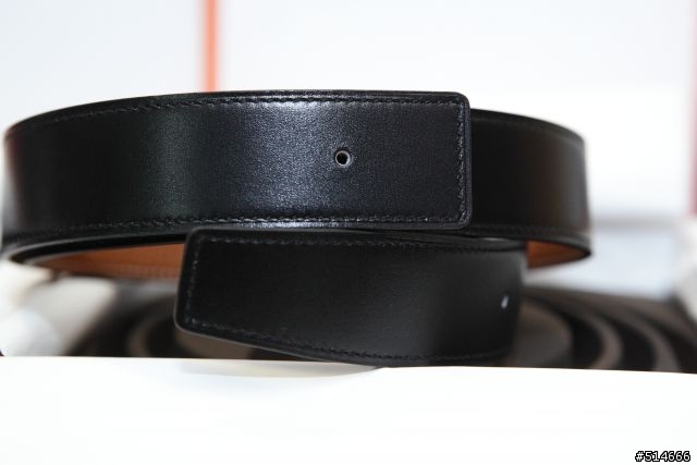 殘酷對決(上):皮件工藝之法國vs西班牙--Hermes & LOEWE "Reversible Strap"