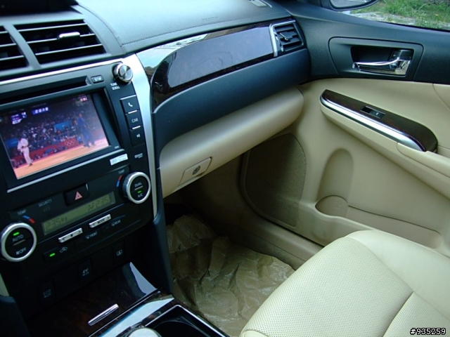 CAMRY HYBRID V 開箱 . 油耗居然只有10.3 == 滿三年 更新
