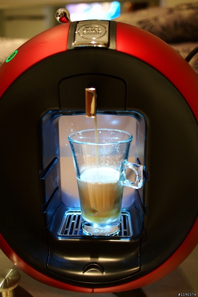 我的超級夢幻逸品!Nescafe Dolce Gusto Circolo膠囊咖啡機開箱記