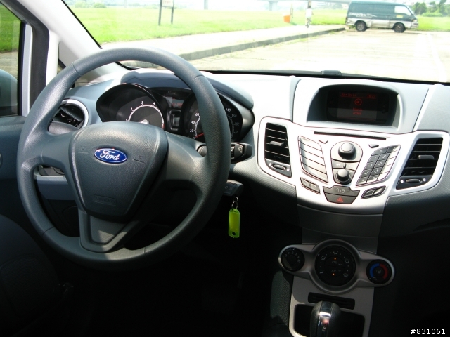 Ford Fiesta 菜菜子一日試乘