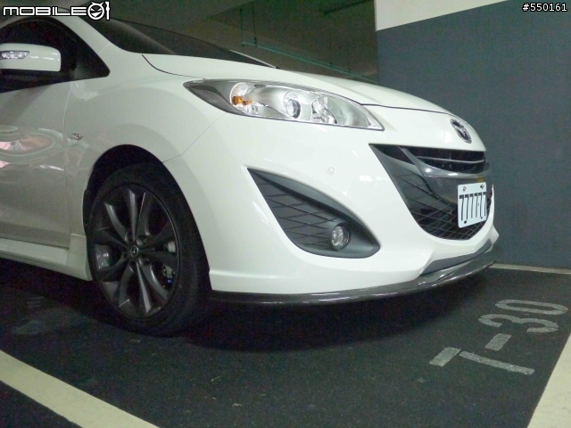 雙白馬五簡單開箱+DAS-3000HD黑騎士行車記錄器+卡夢配件+防眩光後照鏡(藍鏡)+大燈燻黑燈膜+日行燈