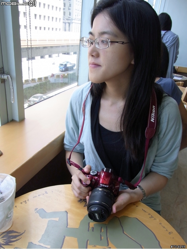 【不專業開箱文】Nikon D3200紅色