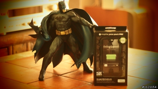 讓iphone 4s 變三防機~ mophie juice pack PRO™ - iPhone 4 & 4S Battery Case~