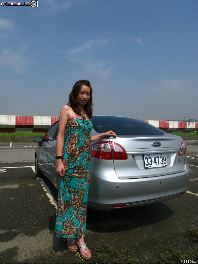 Ford Fiesta 菜菜子一日試乘