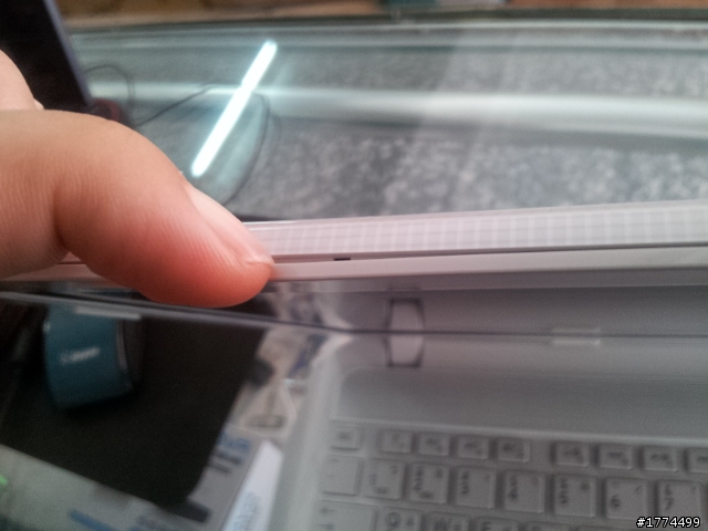 TOSHIBA 東芝 L850 邊框問題及售後