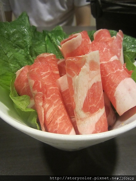【台南美食】成大附近的隱藏美食 - 黑亼鑄鐵養生鍋