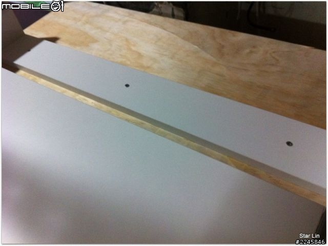 DIY 免螺絲角鋼 舒適 有鍵盤架的電腦桌 開箱