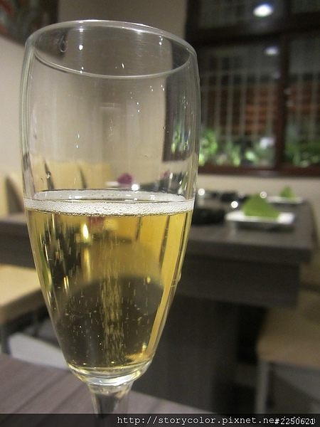 【台南美食】成大附近的隱藏美食 - 黑亼鑄鐵養生鍋