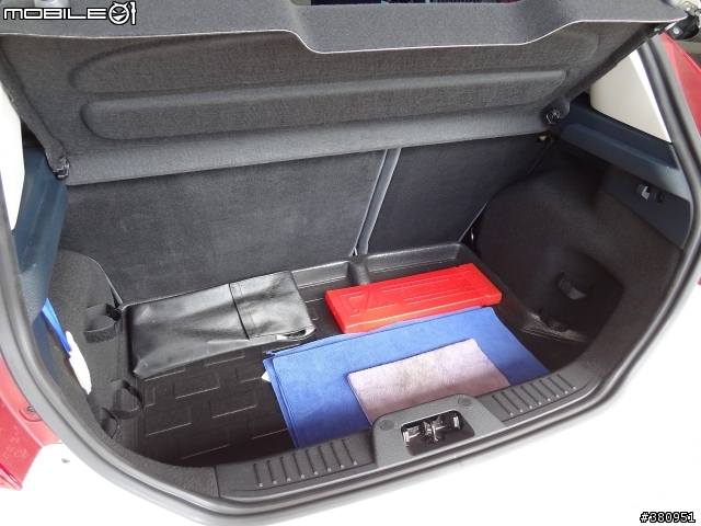 Ford Fiesta 1.6 免費試乘與4D&5D比較心得