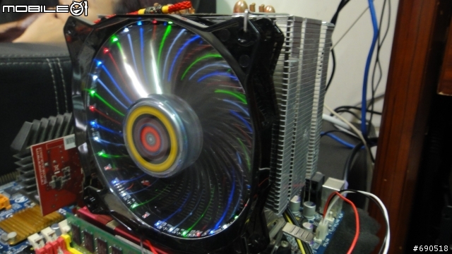 無聊 清清我的cpu 散熱器 換換各廠牌風扇 三洋 酷媽 保銳 AC XG .....參考看看數字 -特映無風扇燒機