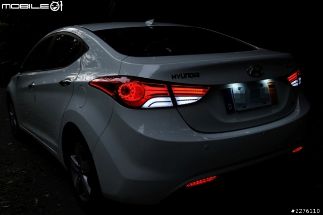 就是這個光 Elantra 獨特頭尾燈分享