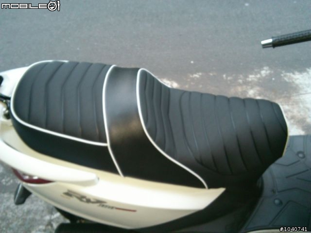 RV 180 開箱之座墊改裝