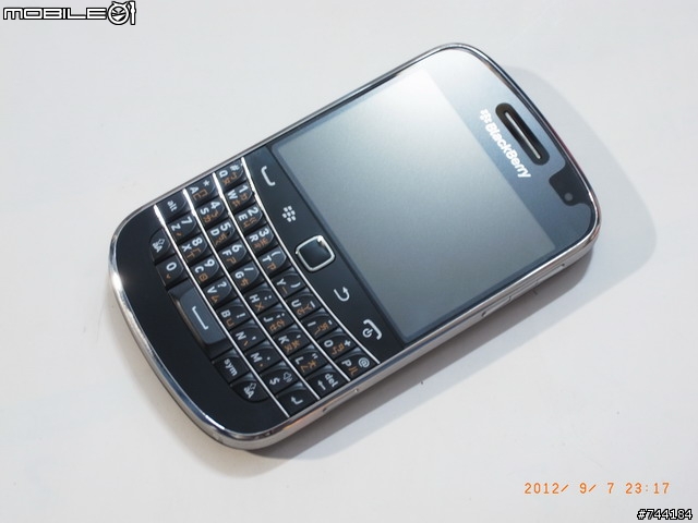 Blackberry 9900 開箱 (非專業)