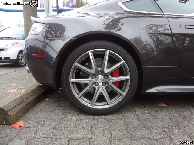 Aston Martin Vantage S