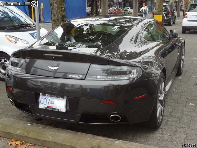Aston Martin Vantage S