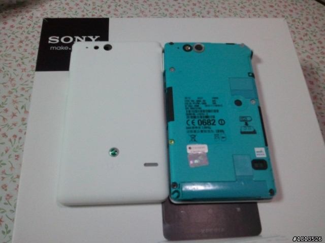 【開箱】輕巧可愛SONY Xperia Go ST27i