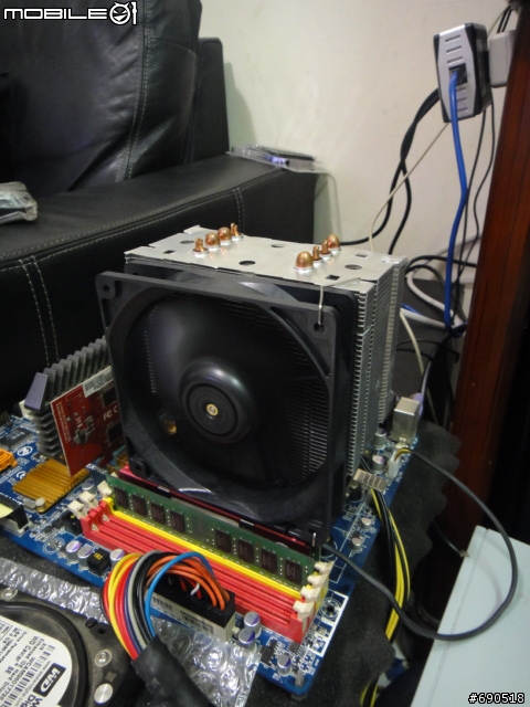 無聊 清清我的cpu 散熱器 換換各廠牌風扇 三洋 酷媽 保銳 AC XG .....參考看看數字 -特映無風扇燒機