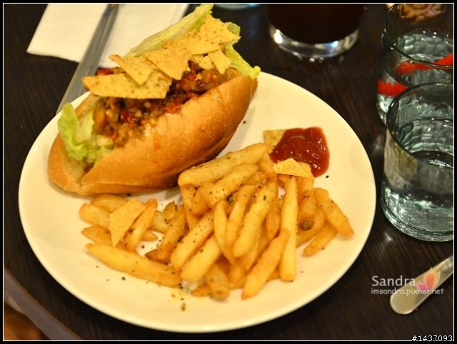 《台南中西區》想私藏的好店 ♥ 堆疊 創意輕食 & 比利時啤酒 (全日早午餐)