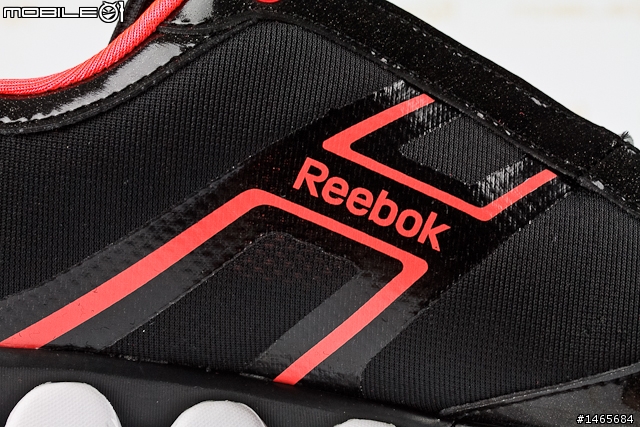 Reebok ZIGLITE RUN 獨家Z型中底 賦予全新跑感