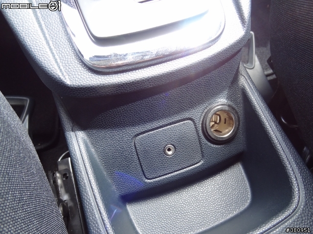 Ford Fiesta 1.6 免費試乘與4D&5D比較心得